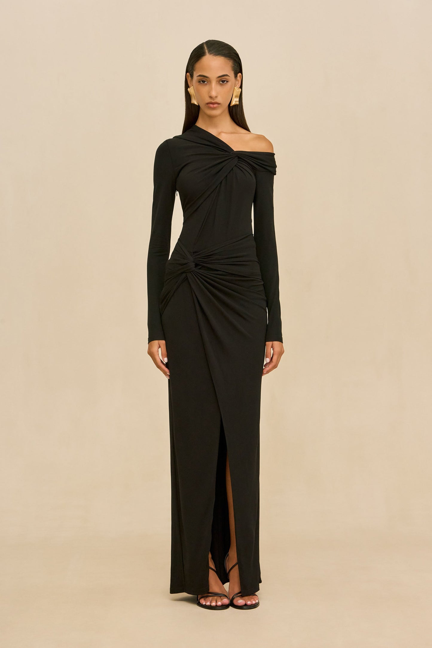 DELAINEY GOWN - BLACK